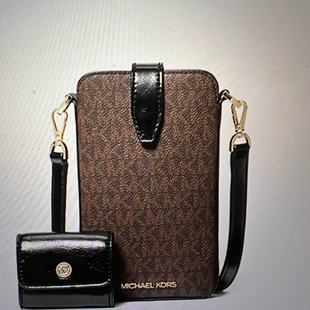 Michael Kors Jet Set Signature Logo Smartphone Crossbody